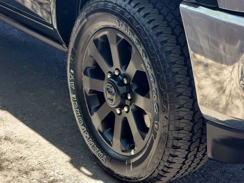 Used 2019 RAM 2500 Laramie AWD/4WD image 12