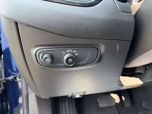 Used 2023 Chevrolet Equinox RS AWD/4WD image 19