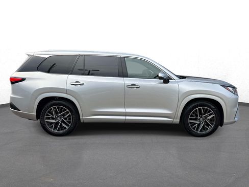 Used 2025 Lexus TX 350 AWD w/ Technology Package image 2