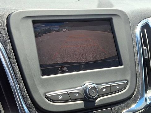 Used 2024 Chevrolet Equinox LS w/ LS Convenience Package AWD/4WD image 4