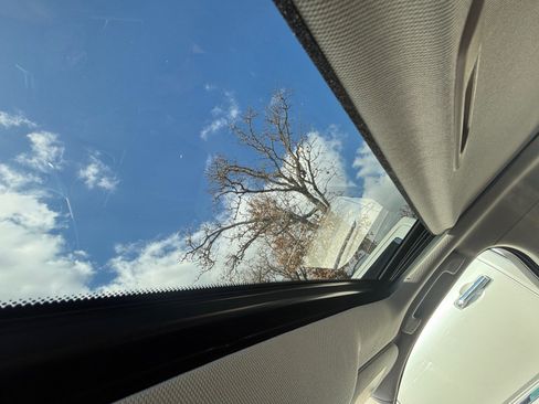 Used 2016 INFINITI Q50 3.0t Premium w/ Driver Assistance Package image 19