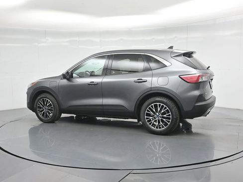 Used 2021 Ford Escape SE image 7