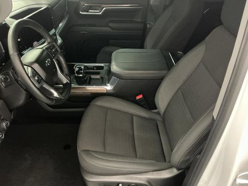 Used 2024 Chevrolet Silverado 1500 LT Trail Boss w/ Protection Package AWD/4WD image 9