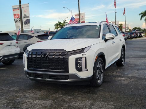 Used 2024 Hyundai Palisade Limited FWD image 5