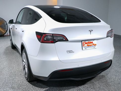 Used 2020 Tesla Model Y Long Range AWD/4WD image 9