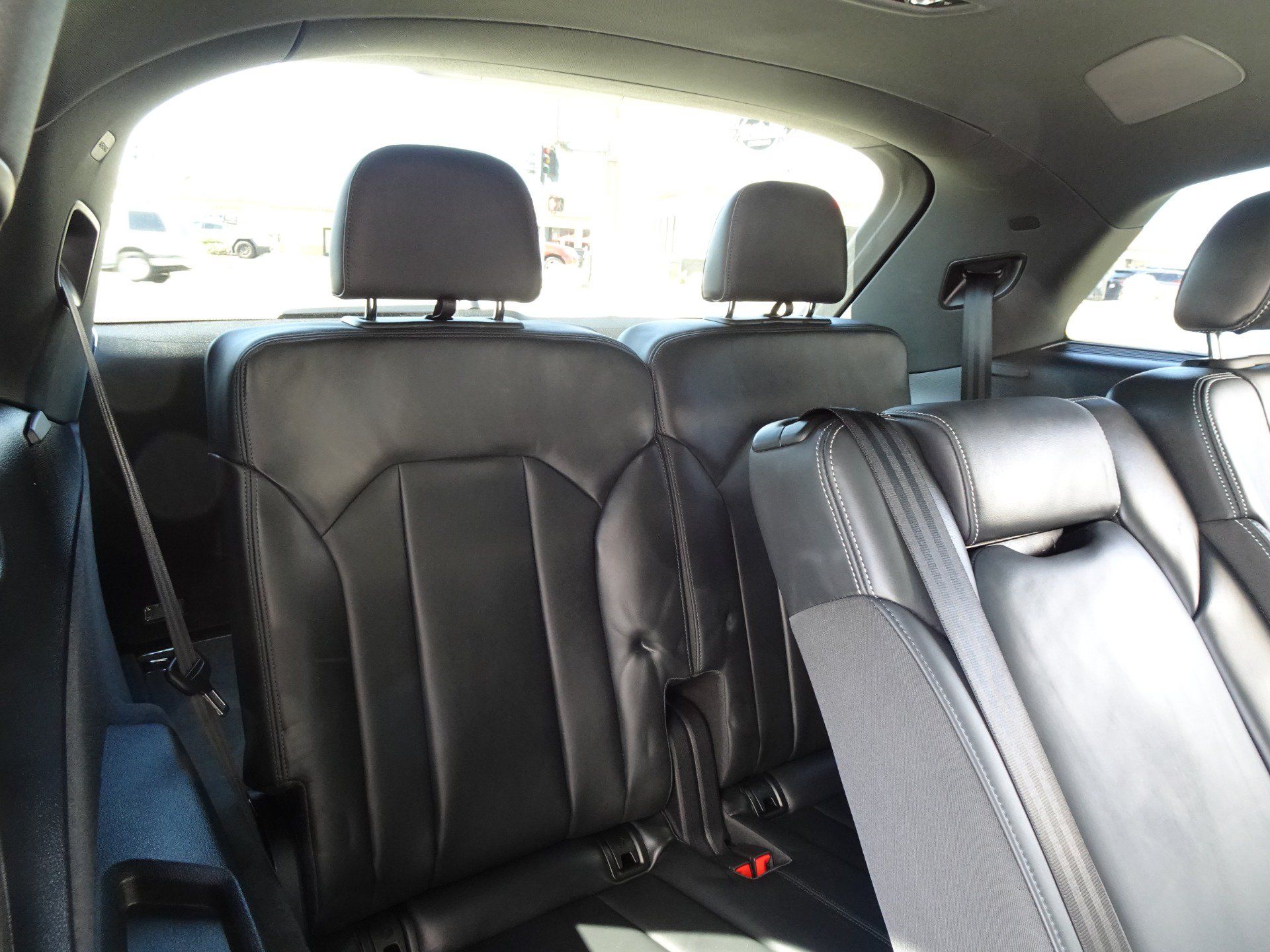 Used 2023 Audi SQ7 Premium Plus w/ Towing Package AWD/4WD image 21