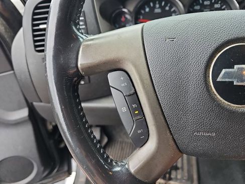 Used 2011 Chevrolet Silverado 1500 LT AWD/4WD image 13