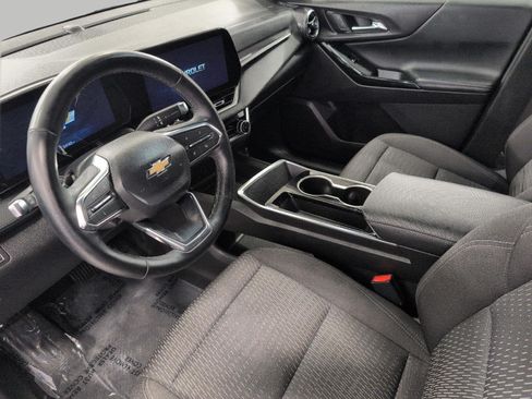 Used 2025 Chevrolet Equinox LT AWD/4WD image 10