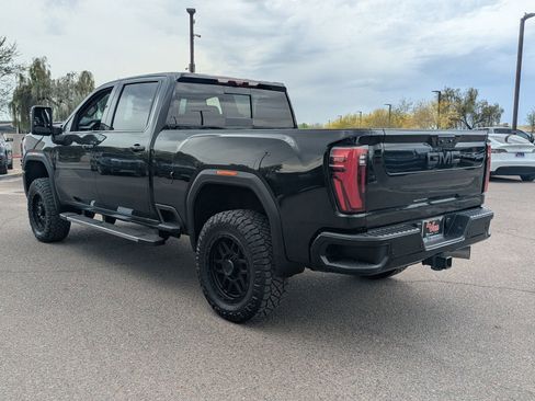 Used 2024 GMC Sierra 2500 Denali w/ Technology Package image 4