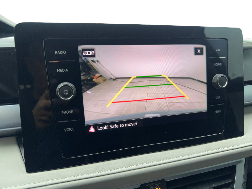 Used 2025 Volkswagen Taos SE FWD image 67
