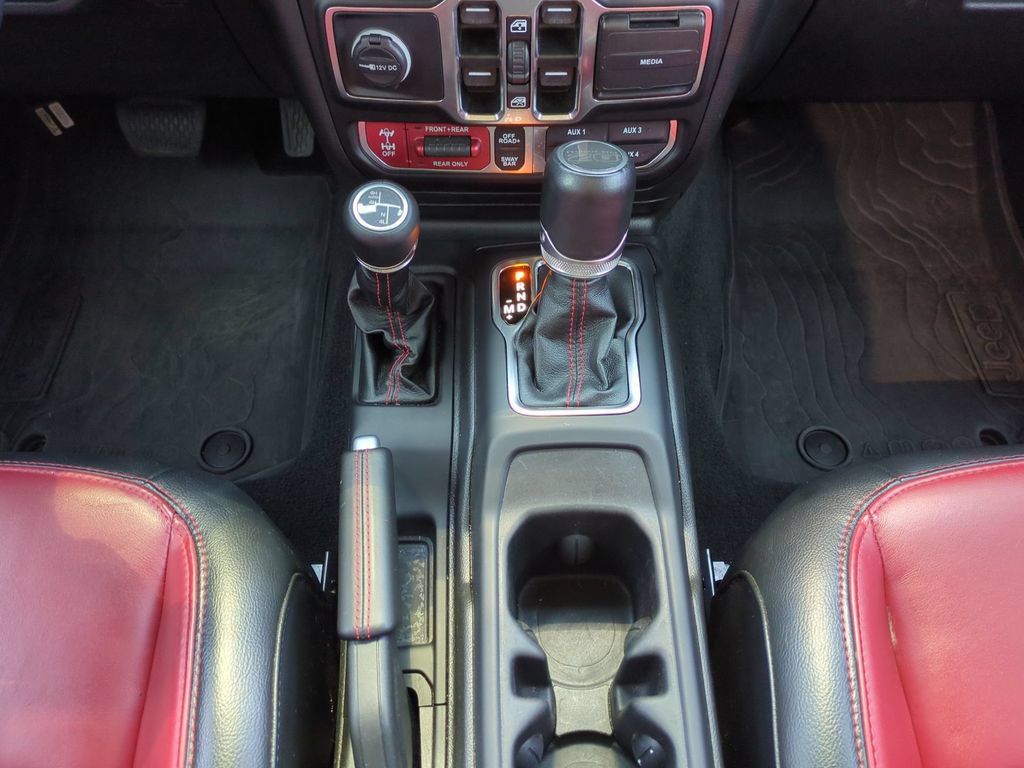 Used 2023 Jeep Wrangler Unlimited Rubicon 392 AWD/4WD image 22