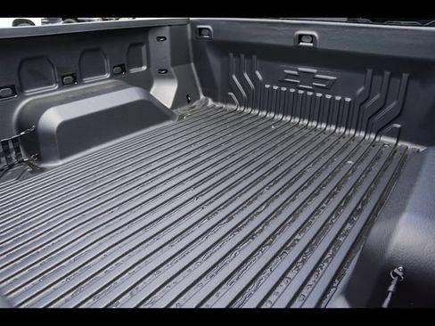 New 2026 Chevrolet Silverado 1500 LT w/ Leather Package AWD/4WD image 18