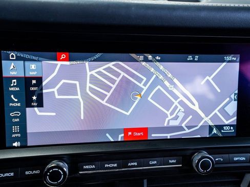 Used 2021 Porsche Macan S image 46