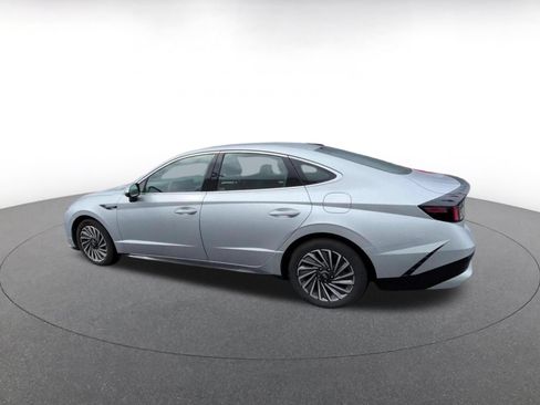 Used 2025 Hyundai Sonata SEL FWD image 10