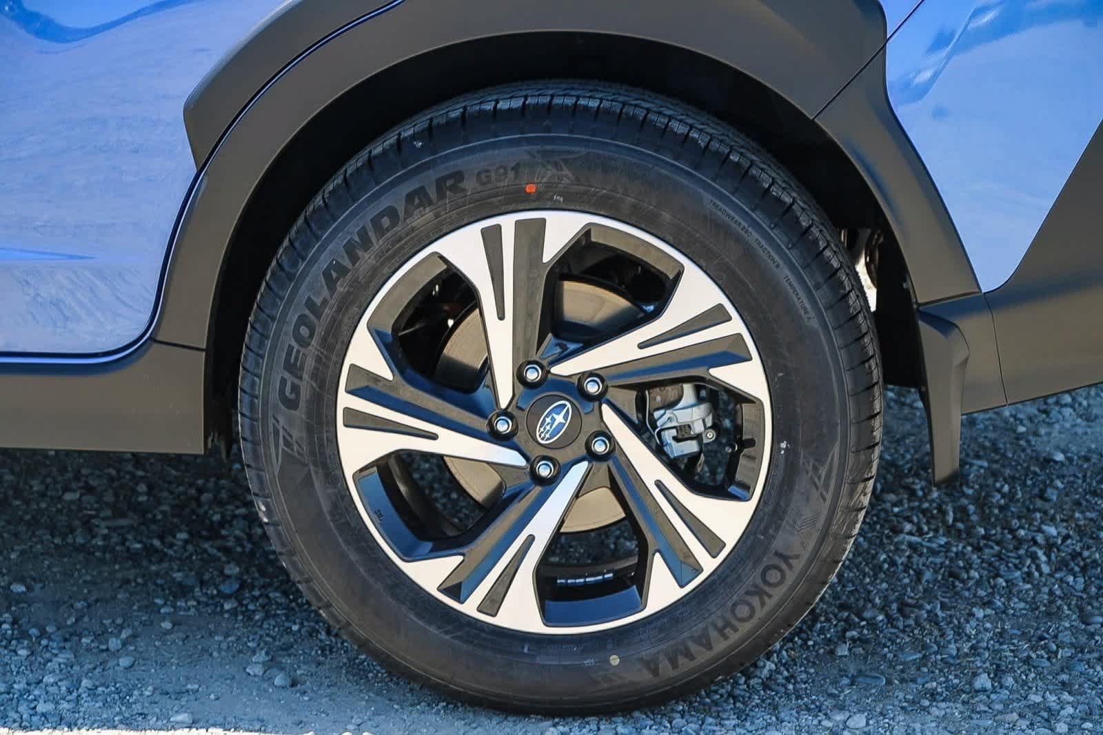 Certified 2025 Subaru Crosstrek 2.5i Premium AWD/4WD image 9
