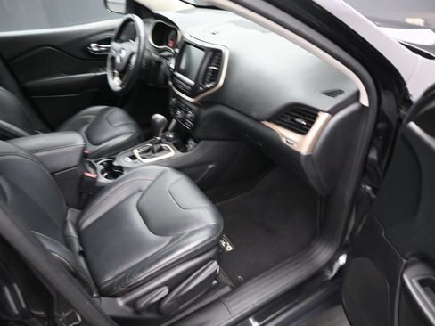 Used 2016 Jeep Cherokee Limited AWD/4WD image 9
