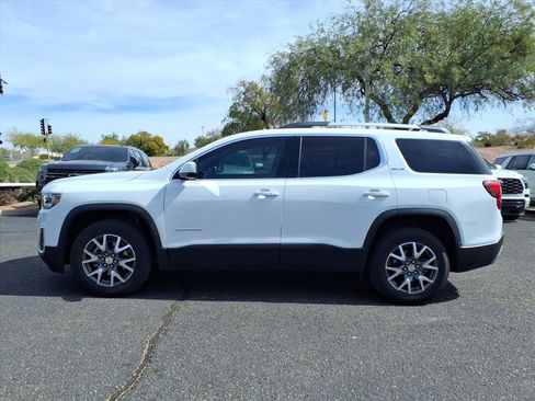 Used 2023 GMC Acadia SLE w/ Driver Convenience Package image 8