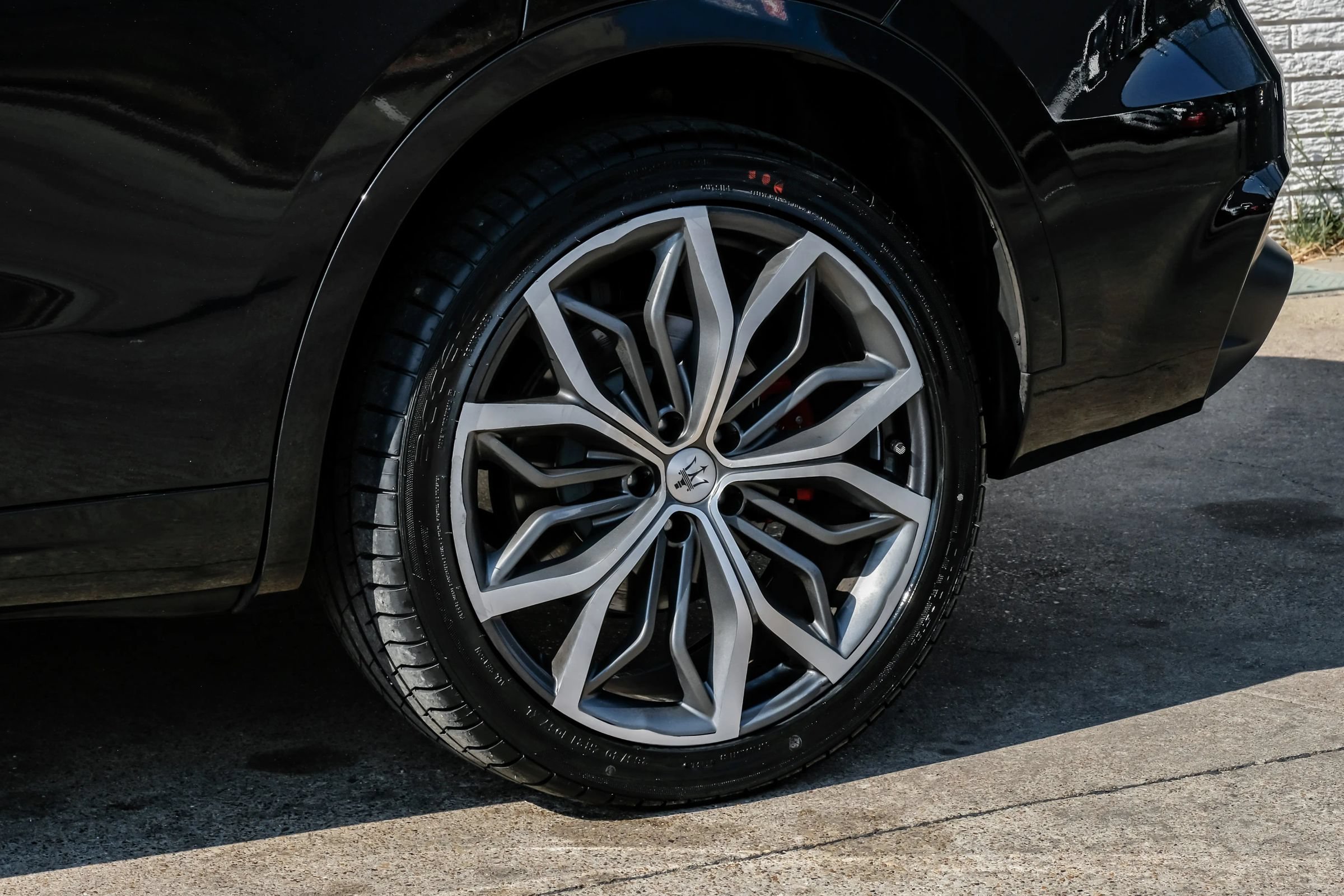 Used 2021 Maserati Levante AWD/4WD image 72