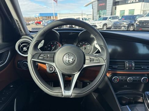 Used 2019 Alfa Romeo Giulia Ti Sport w/ Quick Order Package 22U Sport image 15