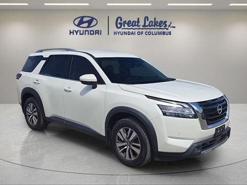 Used 2022 Nissan Pathfinder SL w/ Cargo Package AWD/4WD image 7