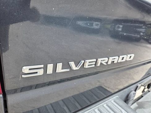 Used 2019 Chevrolet Silverado 1500 Custom w/ Custom Value Package RWD image 15