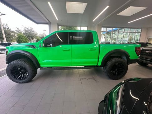 Used 2025 Ford F150 Raptor AWD/4WD image 9