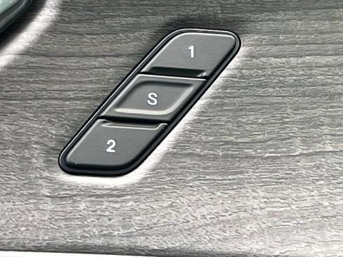 New 2025 Jeep Grand Cherokee Limited w/ Black Appearance Package image 14