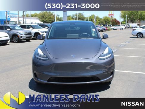 Used 2021 Tesla Model Y Long Range AWD/4WD image 4