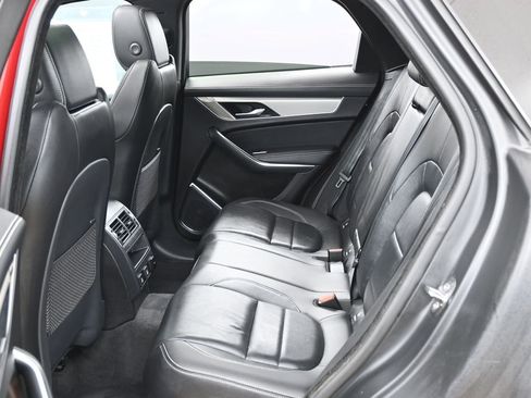 Used 2025 Jaguar F-PACE R-Dynamic S image 32