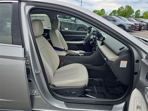New 2025 Hyundai Sonata SEL image 23