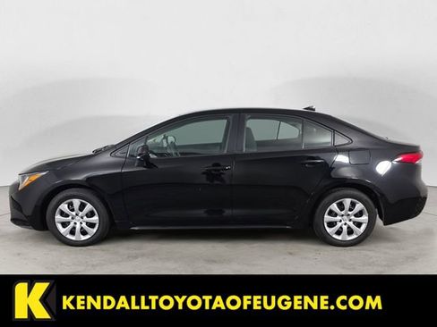 Used 2024 Toyota Corolla LE FWD image 2