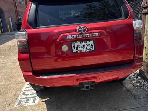 Used 2016 Toyota 4Runner SR5 Premium AWD/4WD image 8