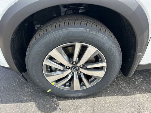 New 2026 Nissan Pathfinder SL AWD/4WD image 38