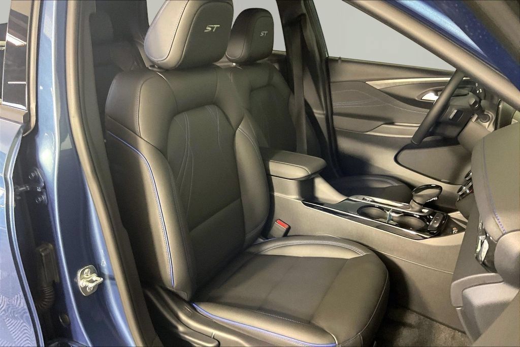 New 2026 Buick Envista Sport Touring w/ Convenience I Package FWD image 12