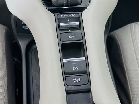 Used 2026 Honda HR-V LX image 24