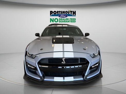 Used 2022 Ford Mustang Shelby GT500 w/ Technology Package RWD image 10