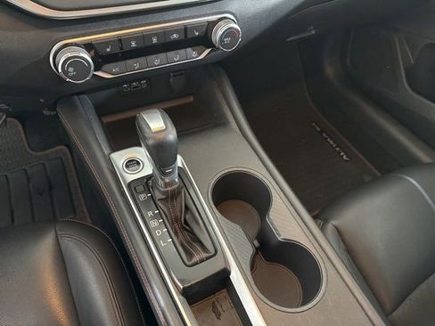 Used 2019 Nissan Altima 2.5 SR w/ SR Premium Package image 24