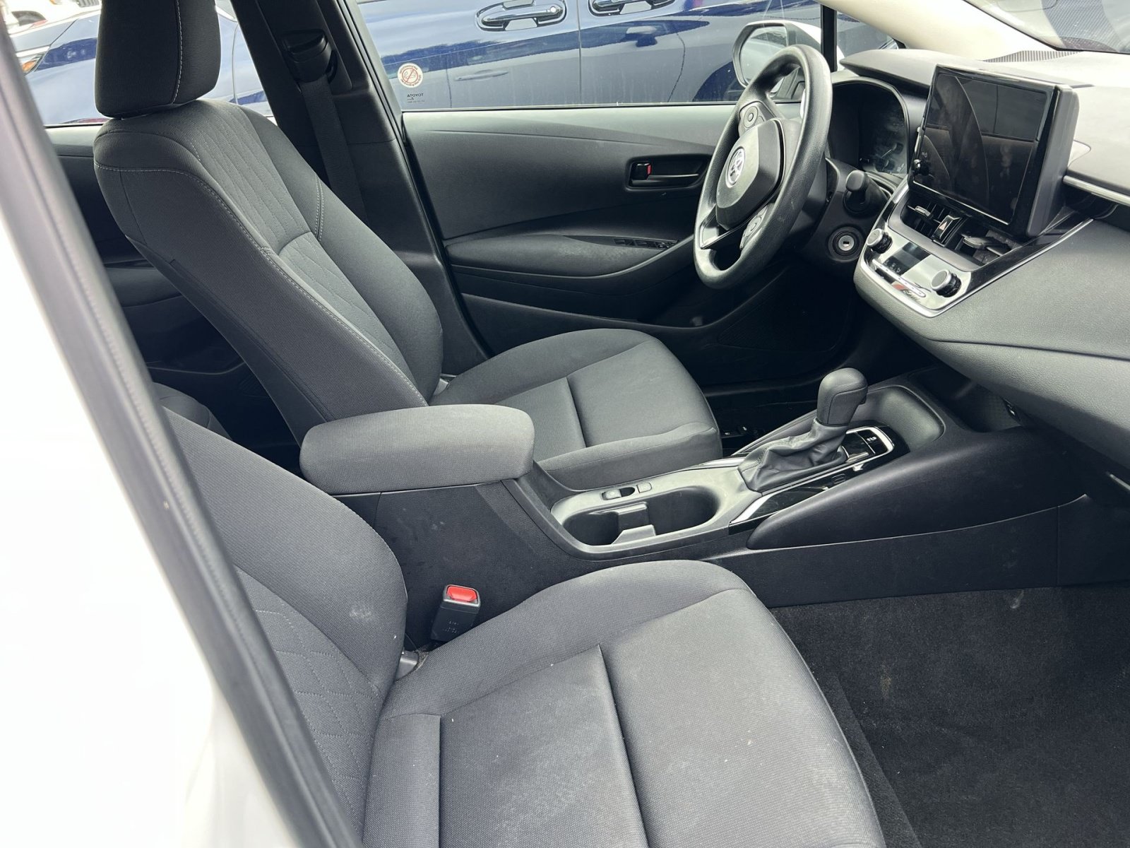Used 2025 Toyota Corolla LE FWD image 24