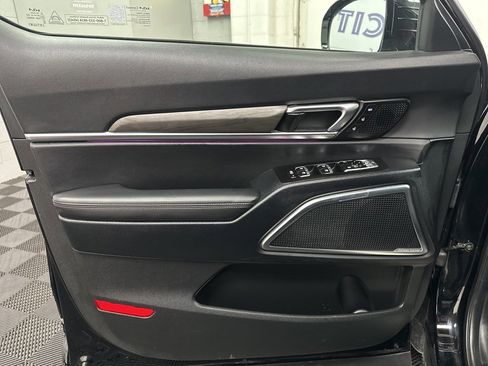 Used 2024 Kia Telluride SX X-Line image 19