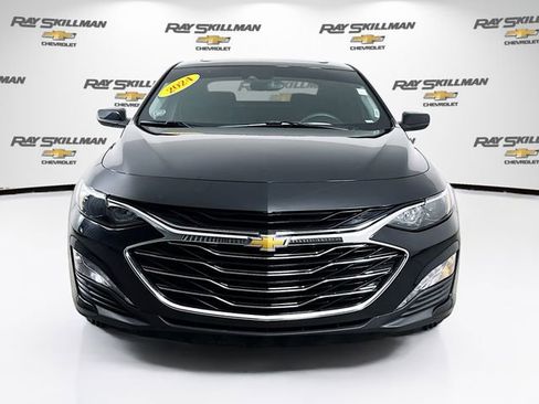 Used 2024 Chevrolet Malibu LT image 2
