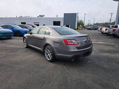 Used 2013 Ford Taurus Limited FWD image 3