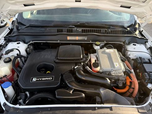 Used 2019 Ford Fusion SE FWD image 40