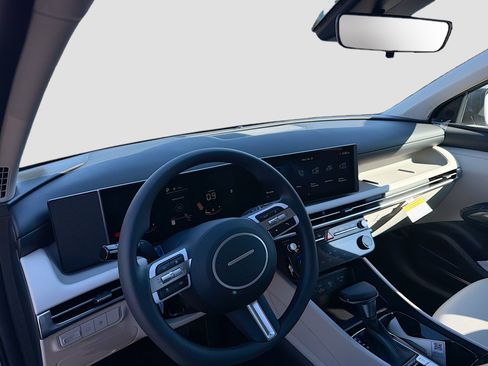 New 2026 Hyundai Tucson SEL FWD image 24