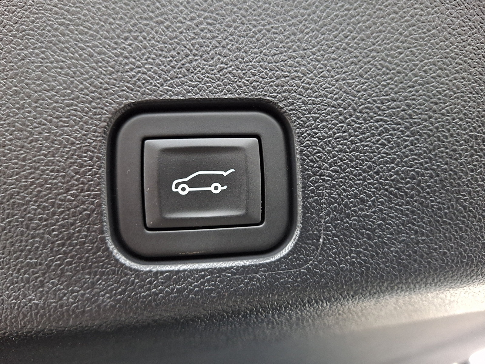 Certified 2025 Chevrolet Traverse RS AWD/4WD image 31