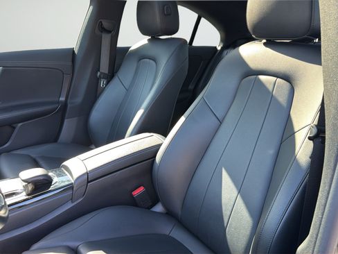 Used 2022 Mercedes-Benz CLA 250 image 32