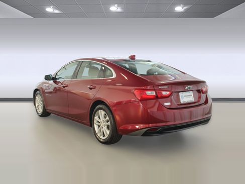 Used 2018 Chevrolet Malibu LT image 3