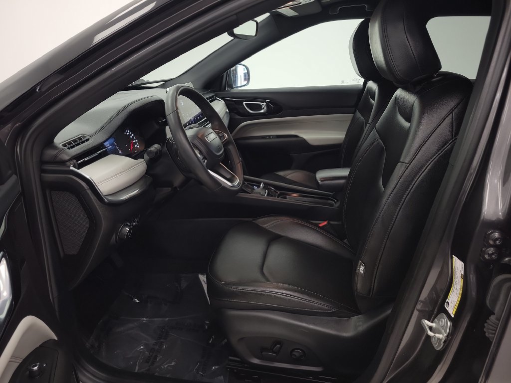 Used 2024 Jeep Compass Limited AWD/4WD image 11