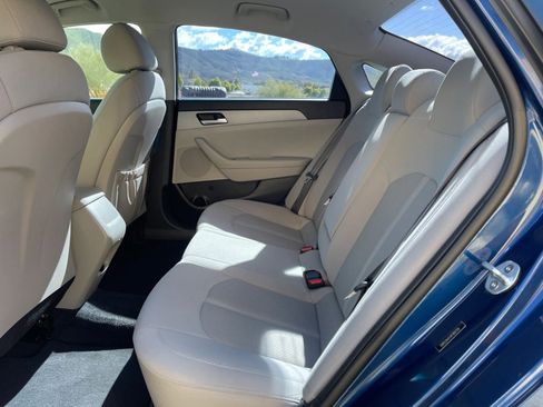Used 2019 Hyundai Sonata SE w/ Cargo Package FWD image 18