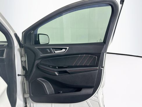 Used 2020 Ford Edge ST-Line w/ Cold Weather Package FWD image 35