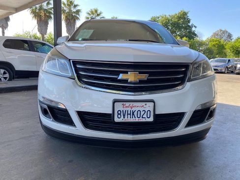Used 2017 Chevrolet Traverse LT FWD image 29